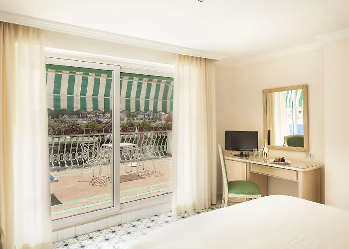 호텔 Continental 4*