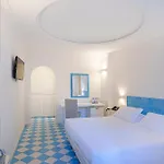 Отель Continental 4*