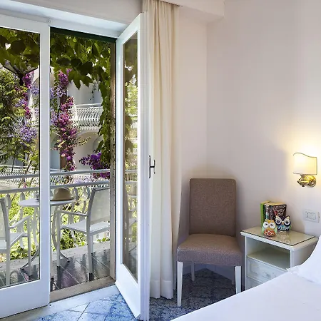 Continental 호텔 이스키아