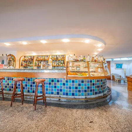 Continental Ξενοδοχείο 4*