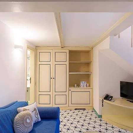 Continental Отель Искья