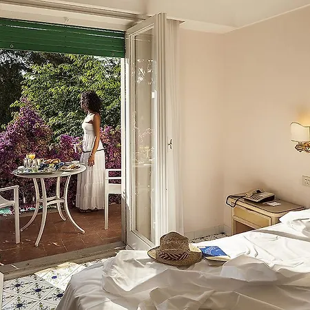 Szálloda Continental 4*
