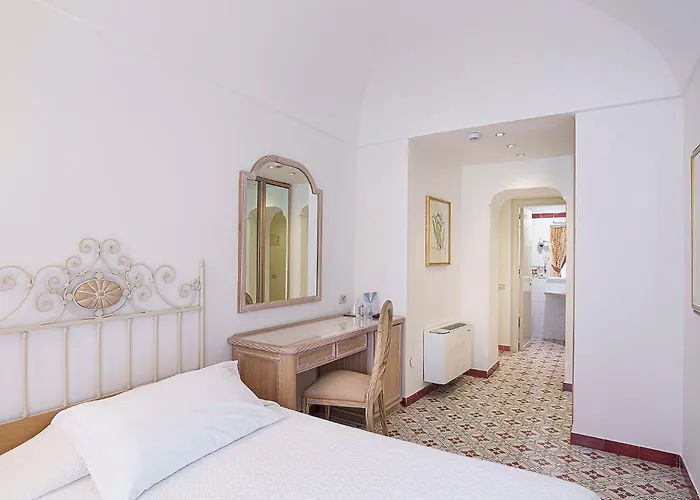 Отель Continental